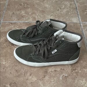 Vans Dark Green and White Sneakers Classic Skate Style, size 8.0 Men’s and 9.5 W